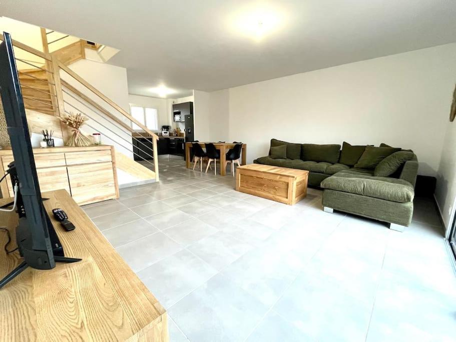 Villa 8 Personnes Bord De Climatisee